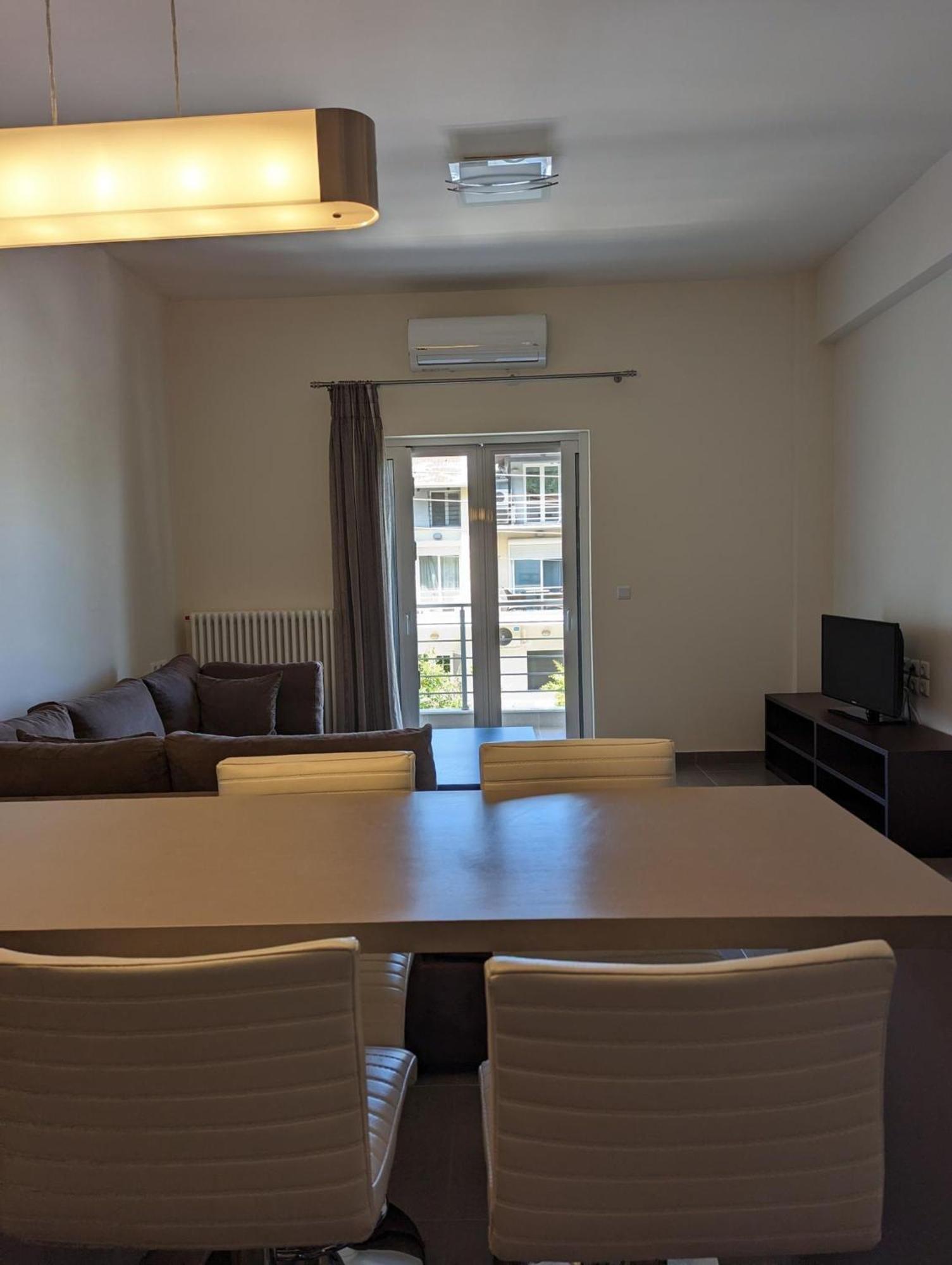 Samaras Apartments In Kaména Voúrla Eksteriør bilde