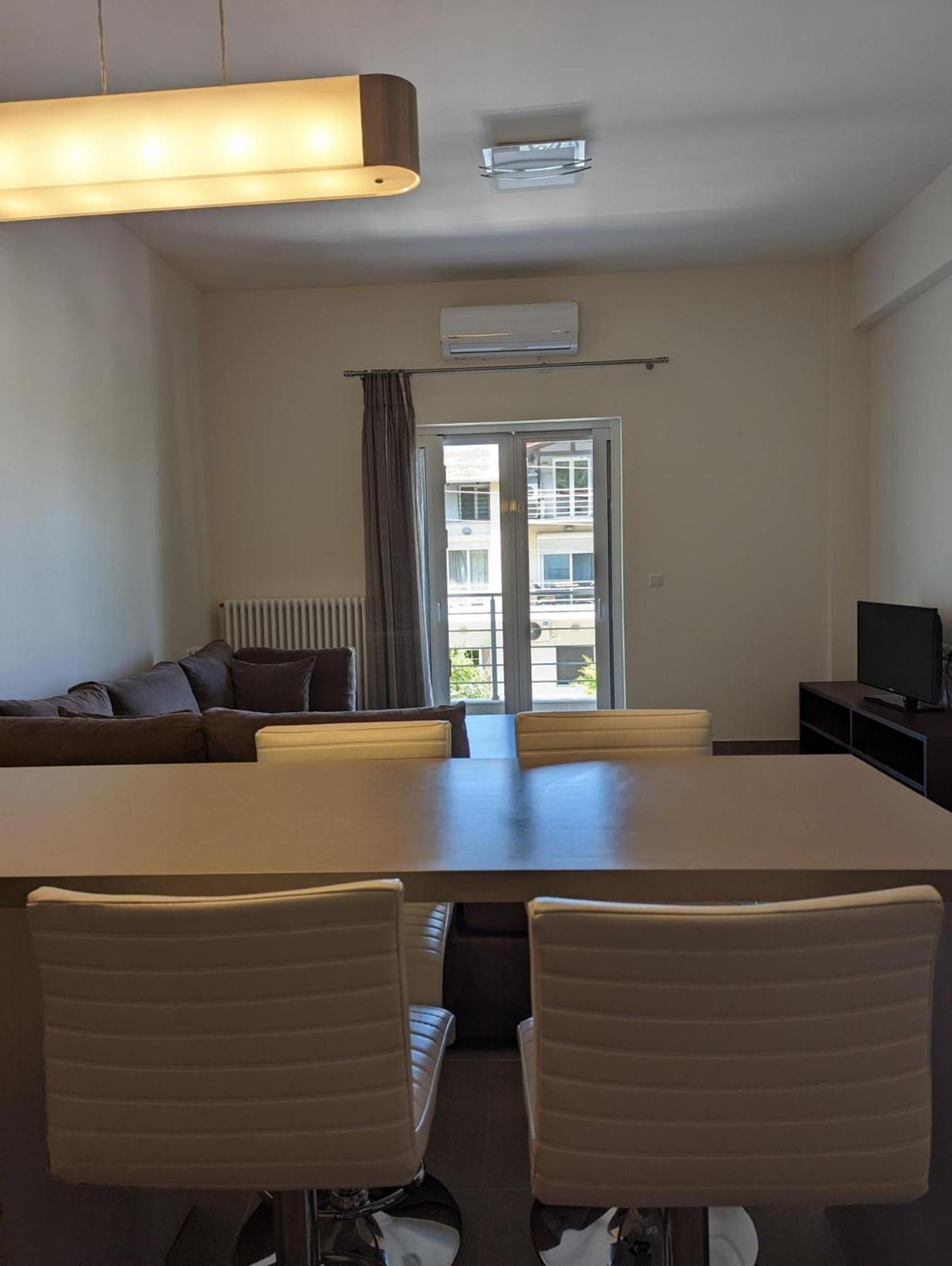 Samaras Apartments In Kaména Voúrla Eksteriør bilde