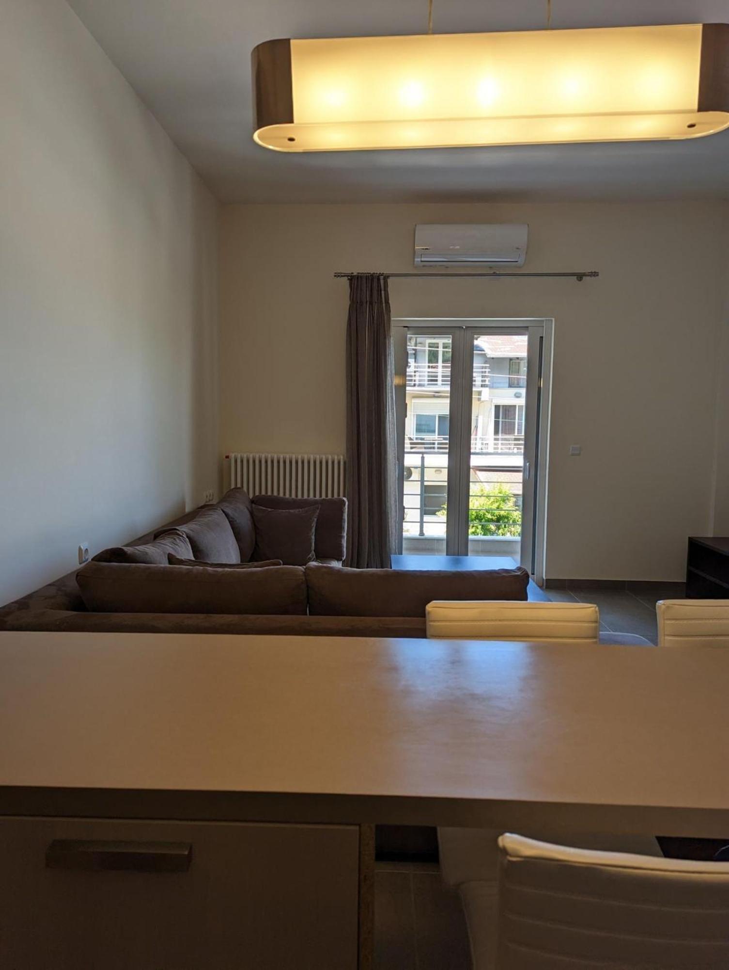 Samaras Apartments In Kaména Voúrla Eksteriør bilde
