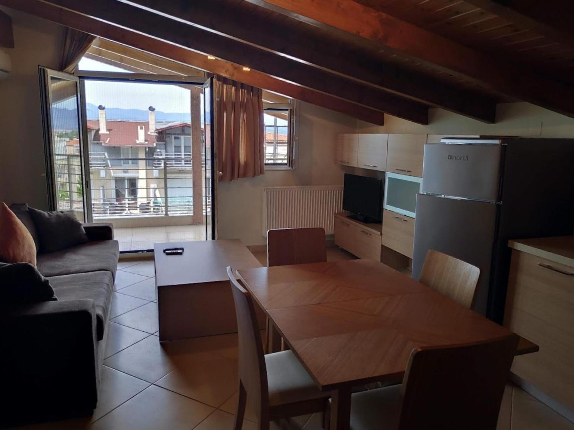 Samaras Apartments In Kaména Voúrla Eksteriør bilde