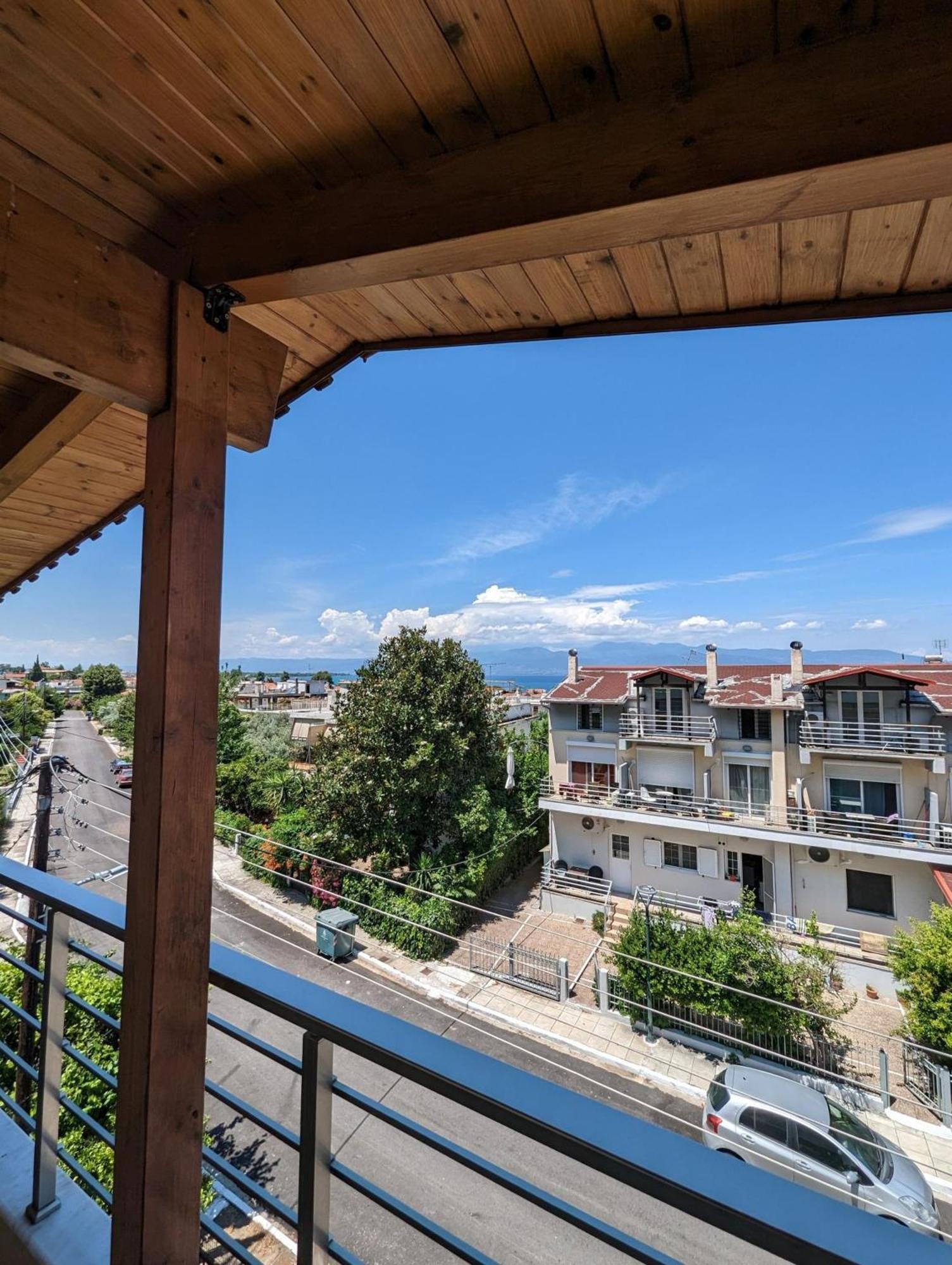 Samaras Apartments In Kaména Voúrla Eksteriør bilde