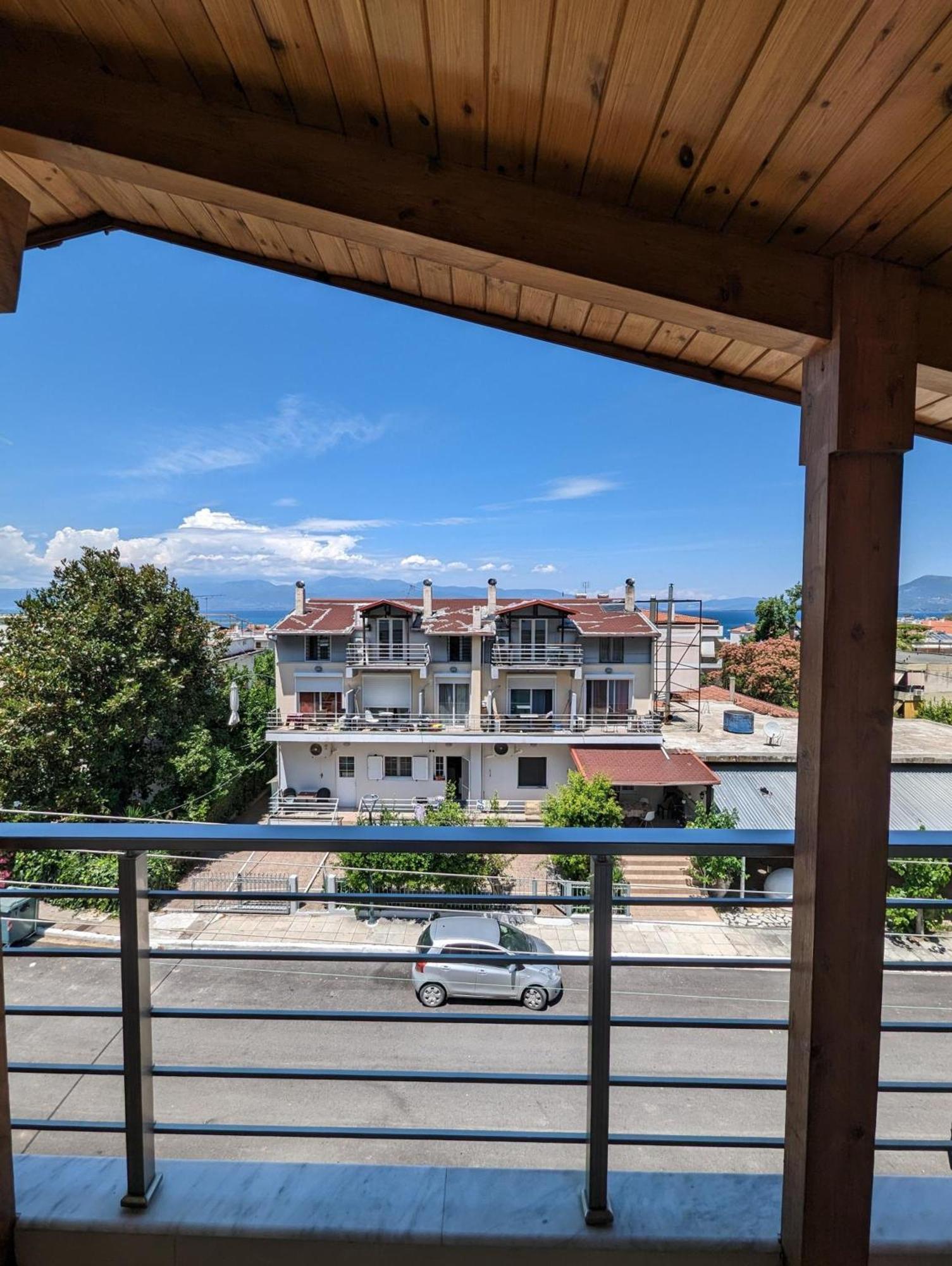 Samaras Apartments In Kaména Voúrla Eksteriør bilde